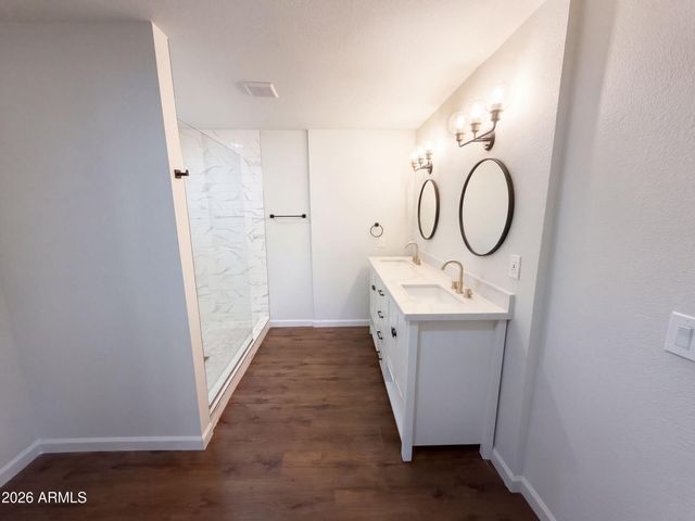 3016 N 47TH Street, Phoenix, AZ 85018