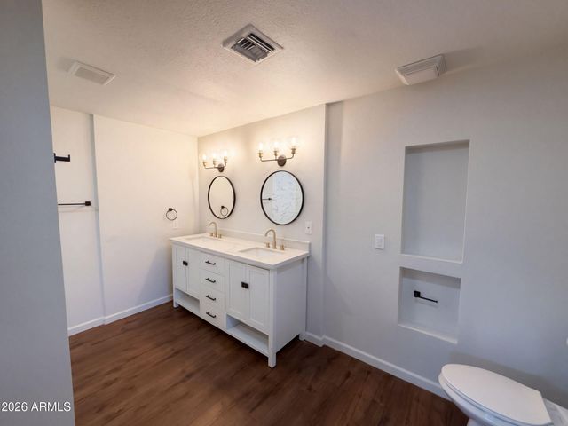 3016 N 47TH Street, Phoenix, AZ 85018