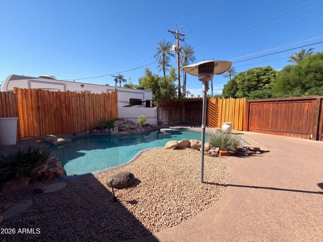 3016 N 47TH Street, Phoenix, AZ 85018