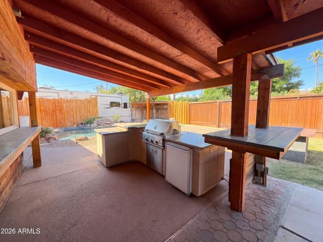 3016 N 47TH Street, Phoenix, AZ 85018