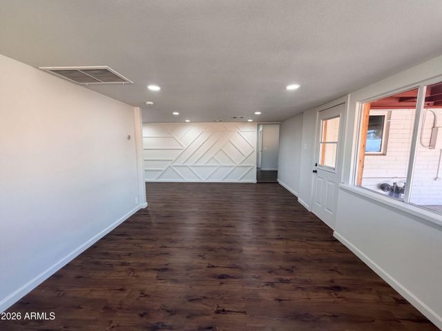 3016 N 47TH Street, Phoenix, AZ 85018