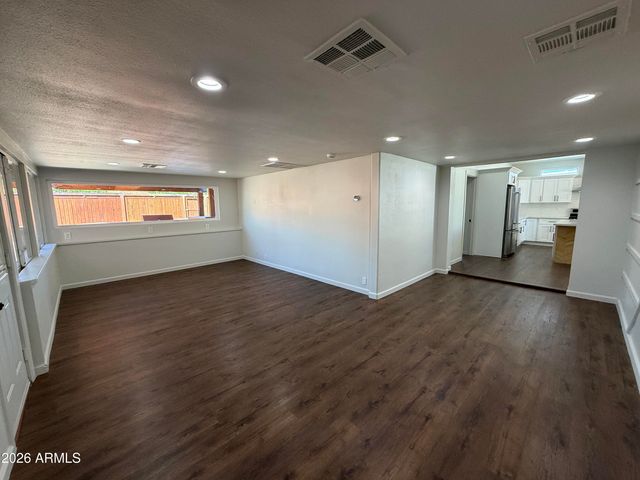 3016 N 47TH Street, Phoenix, AZ 85018