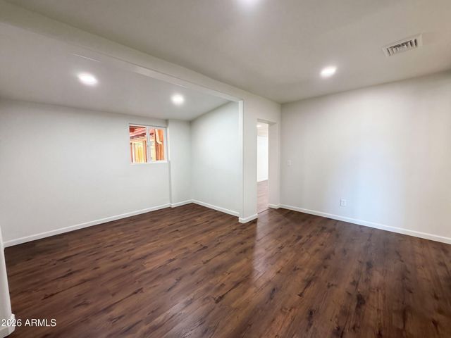 3016 N 47TH Street, Phoenix, AZ 85018