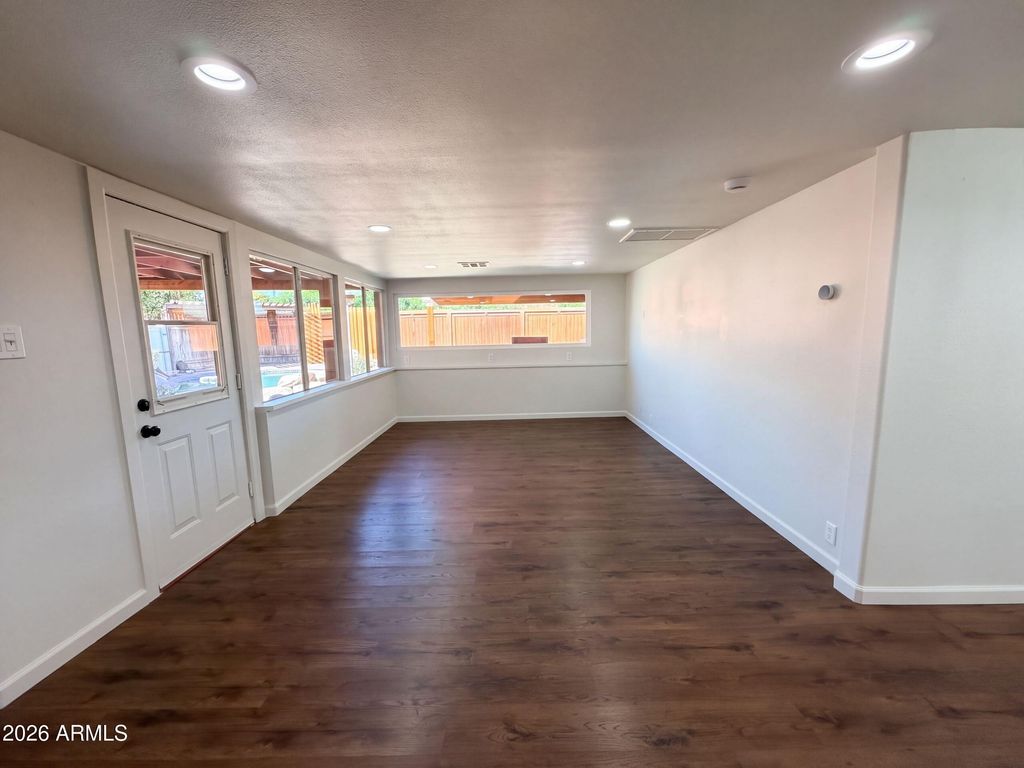 3016 N 47TH Street, Phoenix, AZ 85018 — photo 2