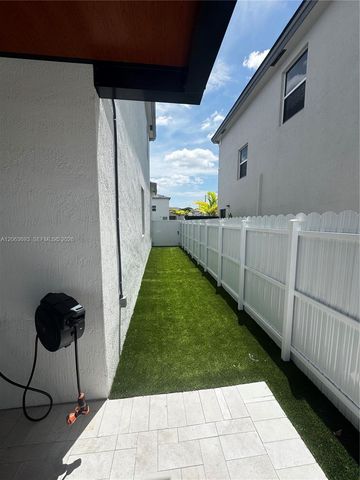 18618 SW 136th Court, Miami, FL 33177