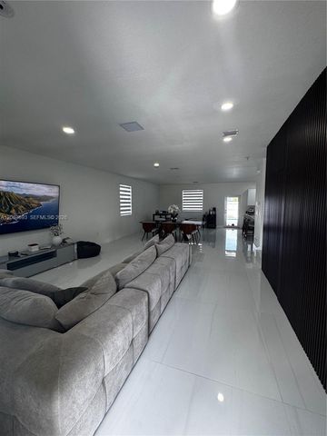 18618 SW 136th Court, Miami, FL 33177