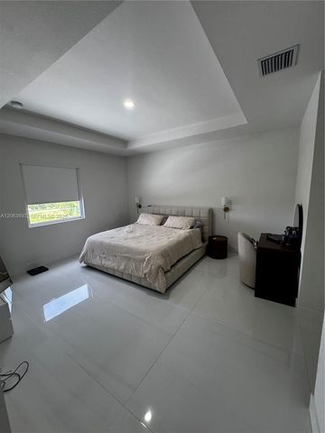 18618 SW 136th Court, Miami, FL 33177