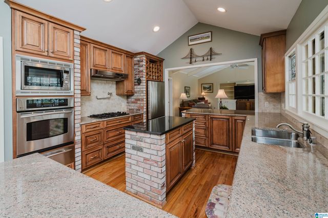 3820 N WOODRIDGE ROAD, Mountain Brook, AL 35223