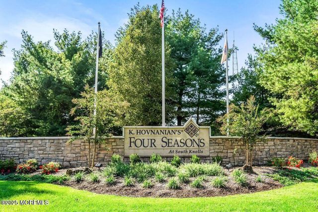 5 Banstead Way, Jackson, NJ 08527