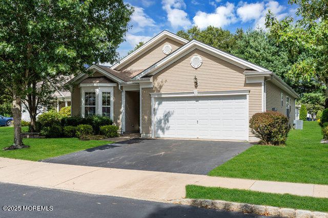5 Banstead Way, Jackson, NJ 08527