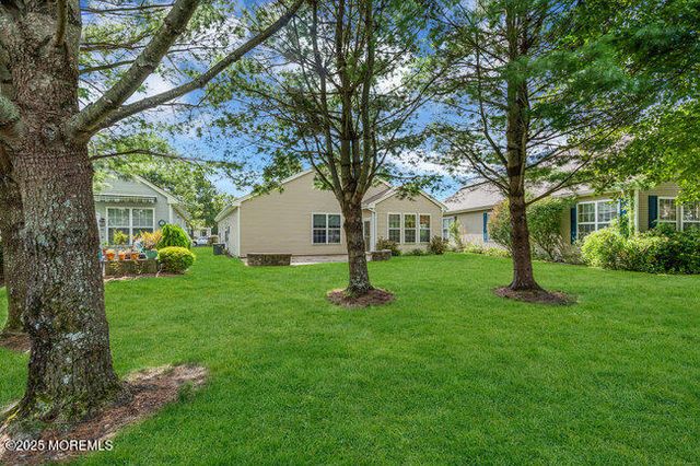 5 Banstead Way, Jackson, NJ 08527