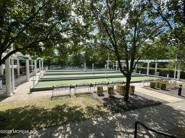 5 Banstead Way, Jackson, NJ 08527