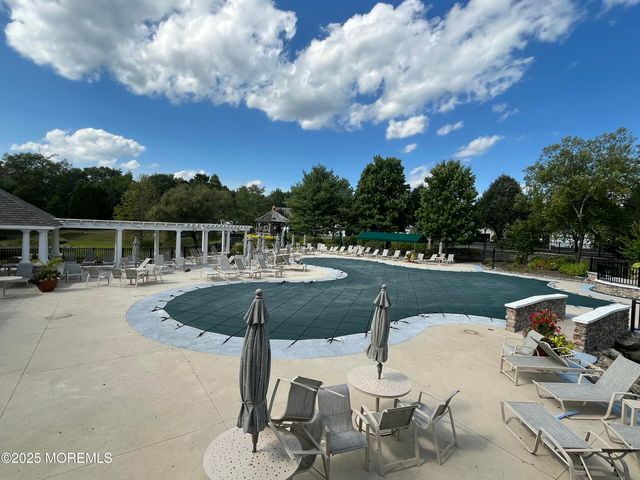 5 Banstead Way, Jackson, NJ 08527