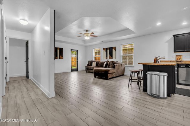 8898 Kathryn Grace Drive, Southaven, MS 38671