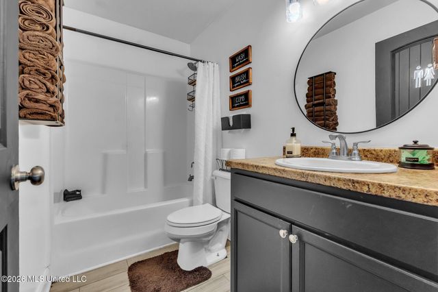 8898 Kathryn Grace Drive, Southaven, MS 38671