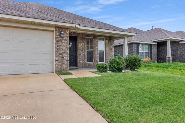 8898 Kathryn Grace Drive, Southaven, MS 38671
