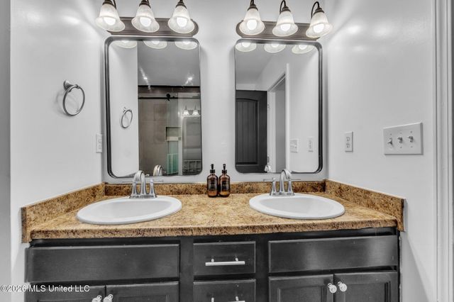 8898 Kathryn Grace Drive, Southaven, MS 38671