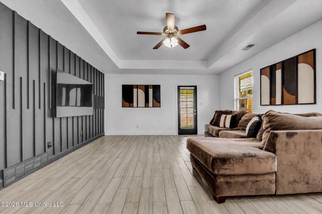 8898 Kathryn Grace Drive, Southaven, MS 38671