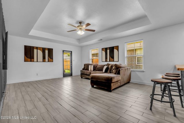 8898 Kathryn Grace Drive, Southaven, MS 38671