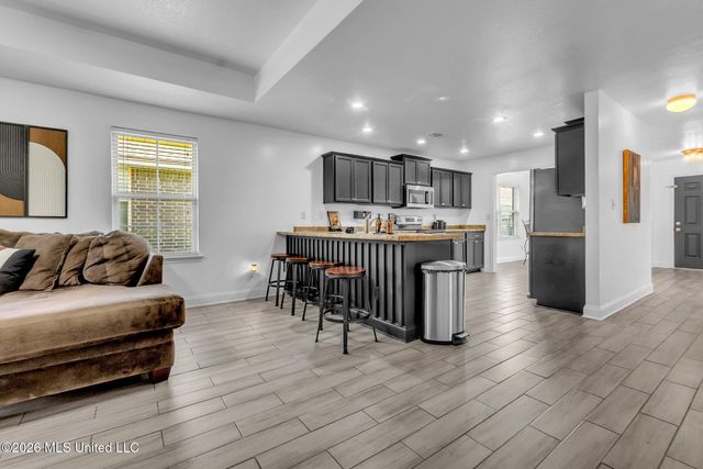 8898 Kathryn Grace Drive, Southaven, MS 38671