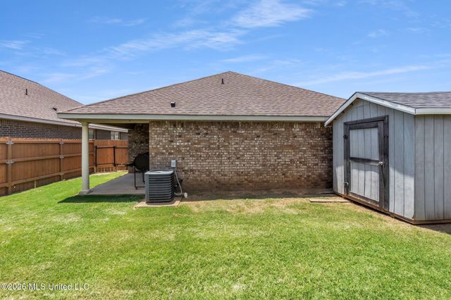 8898 Kathryn Grace Drive, Southaven, MS 38671