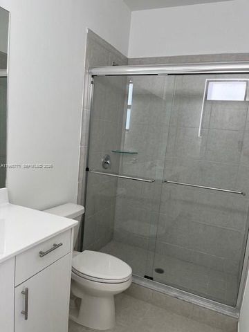 11885 SW 245th Ter 11885, Homestead, FL 33032