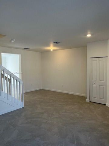 11885 SW 245th Ter 11885, Homestead, FL 33032