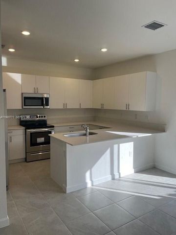 11885 SW 245th Ter 11885, Homestead, FL 33032