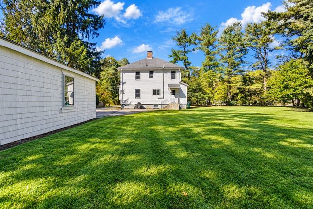 664 East Street, Wrentham, MA 02093