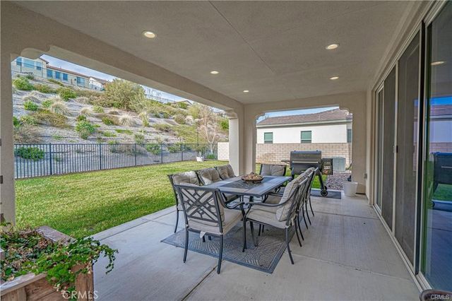 18642 Cedar Crest Drive, Canyon Country, CA 91387