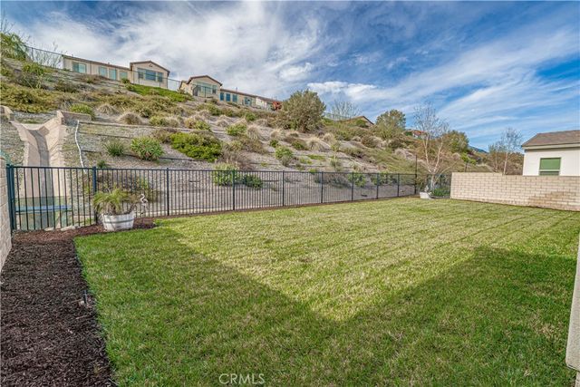 18642 Cedar Crest Drive, Canyon Country, CA 91387