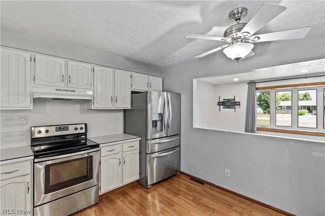 7728 Brunswick Circle NW, Massillon, OH 44646