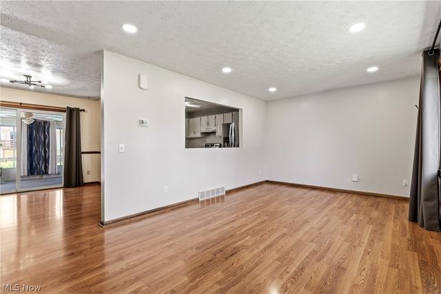 7728 Brunswick Circle NW, Massillon, OH 44646