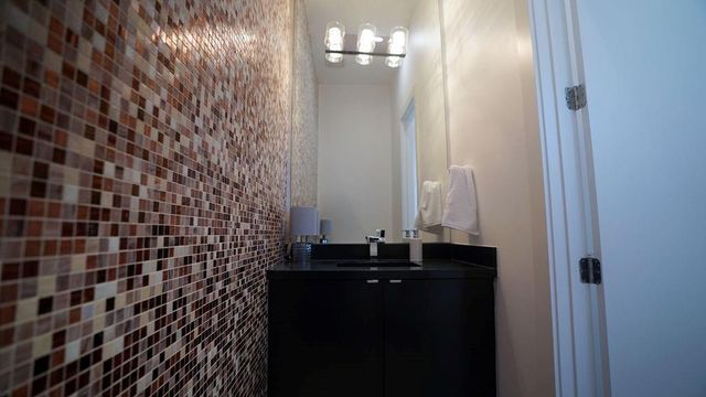 3308 N Macgregor Way, Houston, TX 77004