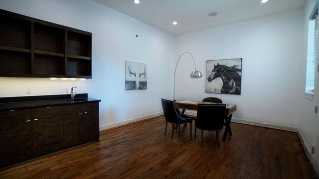 3308 N Macgregor Way, Houston, TX 77004