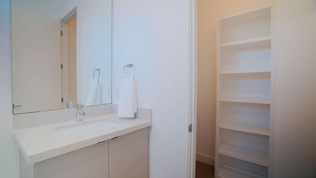 3308 N Macgregor Way, Houston, TX 77004