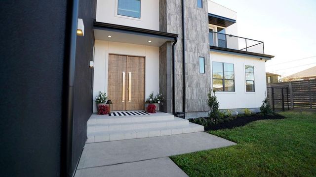 3308 N Macgregor Way, Houston, TX 77004