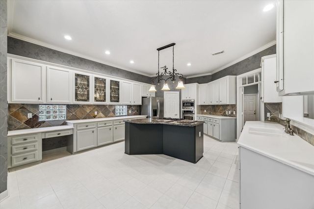 7215 Timberlake Drive, Sugar Land, TX 77479