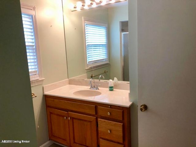 7319 Keisler Way, Louisville, KY 40222