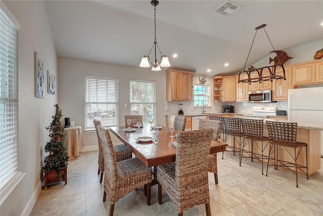 613 Pelican, Port Aransas, TX 78373