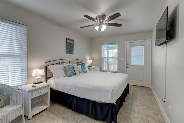 613 Pelican, Port Aransas, TX 78373