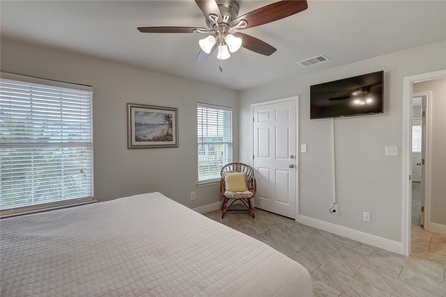 613 Pelican, Port Aransas, TX 78373