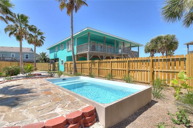 613 Pelican, Port Aransas, TX 78373
