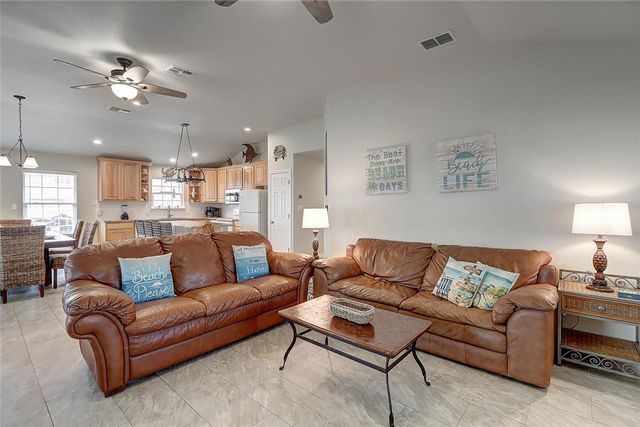613 Pelican, Port Aransas, TX 78373