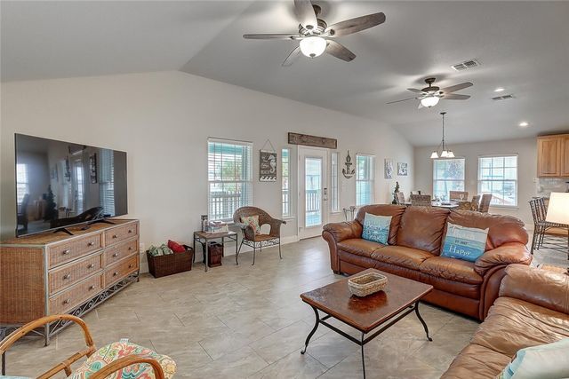 613 Pelican, Port Aransas, TX 78373
