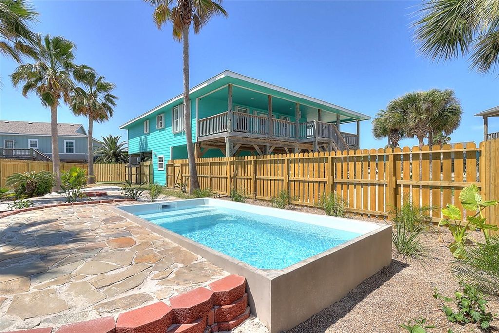 613 Pelican, Port Aransas, TX 78373 — photo 2