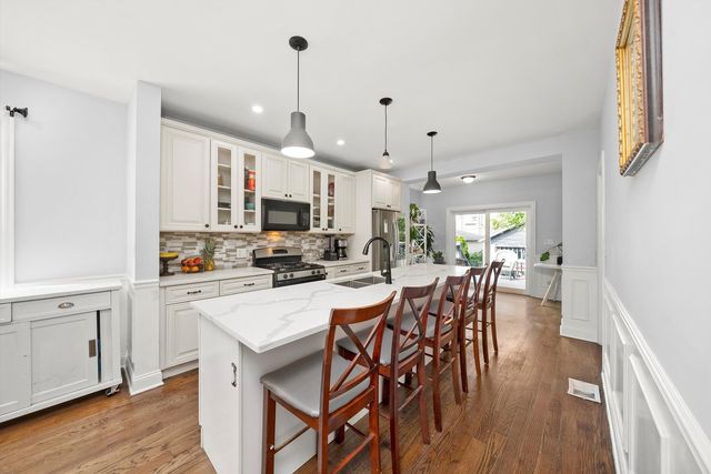 2436 Grove Avenue, Berwyn, IL 60402