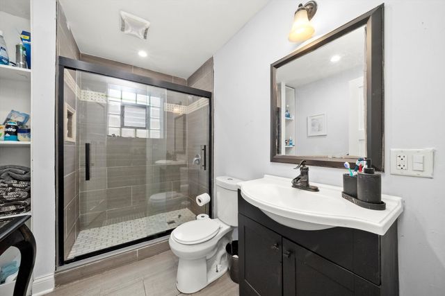 2436 Grove Avenue, Berwyn, IL 60402
