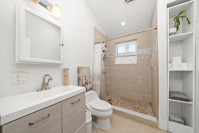 2436 Grove Avenue, Berwyn, IL 60402
