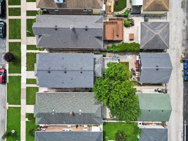 2436 Grove Avenue, Berwyn, IL 60402